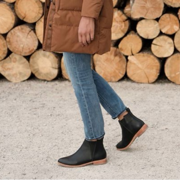 EUC Nisolo Eva Everyday Chelsea Boot | Size 8